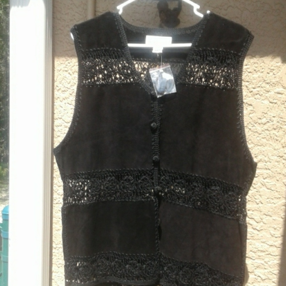 NWOT LEATHER SUEDE BEST